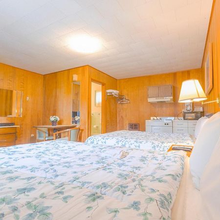 Parkside Motel By Oyo Meadville Conneaut Lake Conneaut Lakeshore Екстериор снимка