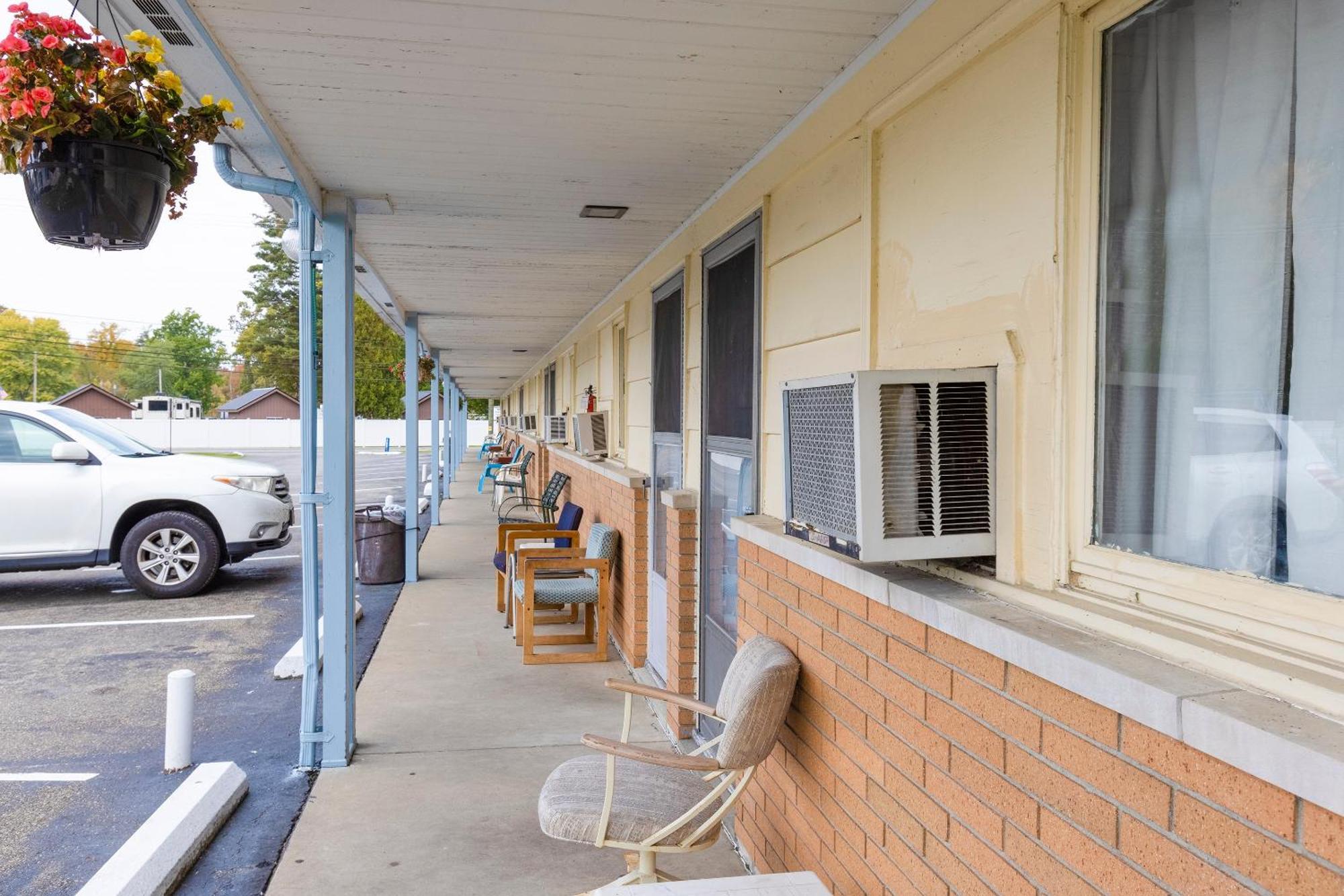Parkside Motel By Oyo Meadville Conneaut Lake Conneaut Lakeshore Екстериор снимка